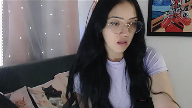 Snapshot of Suzanne_abbey chatting on April 30, 10:47 pm Suzanne abbey online show from April 30, 10:47 pm