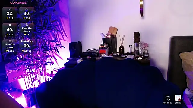 CreamyInkky  online show from April 24, 6:16 am