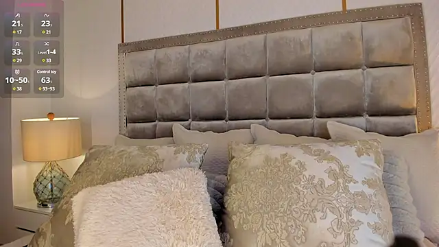 StacyRigel online show from December 24, 7:17 am