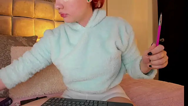 StacyRigel online show from February 13, 4:22 am