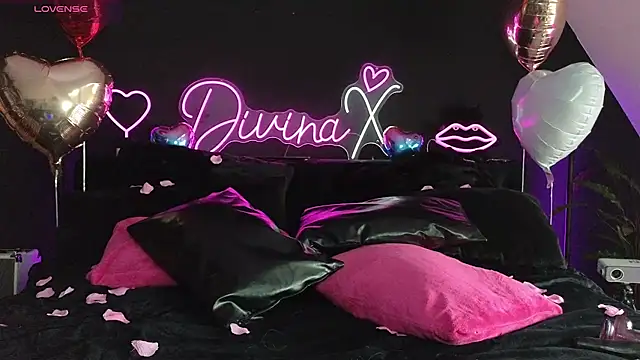 Divina X  online show from February 14, 9:24 am