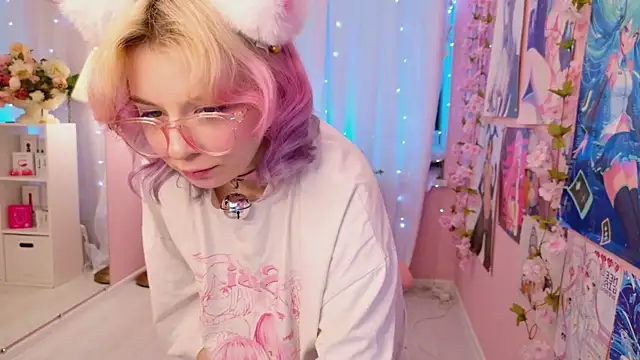 Coconut Mia online show from November 27, 3:03 pm