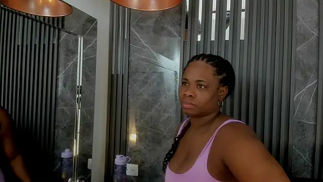 Snapshot of SaraiEvans chatting on February 1, 3:08 am SaraiEvans online show from February 1, 3:08 am