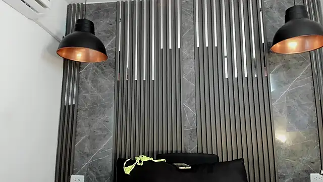 Snapshot of SaraiEvans chatting on November 1, 3:30 am SaraiEvans online show from November 1, 3:30 am