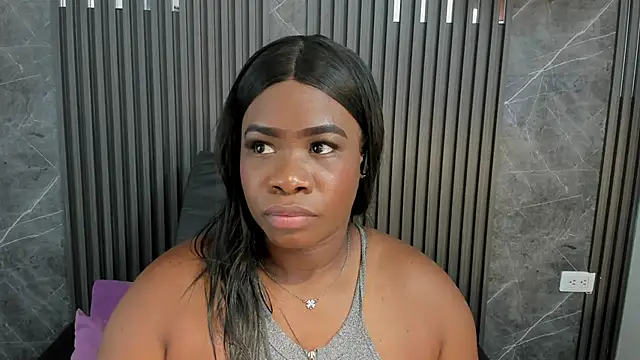 SaraiEvans online show from March 4, 3:23 am