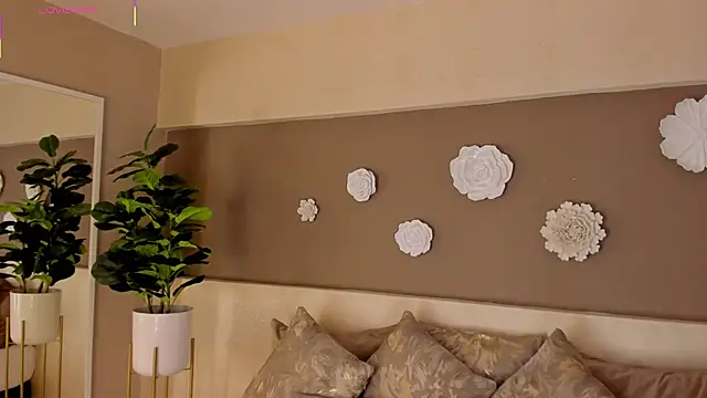 AylinMillerxs online show from September 18, 7:49 pm