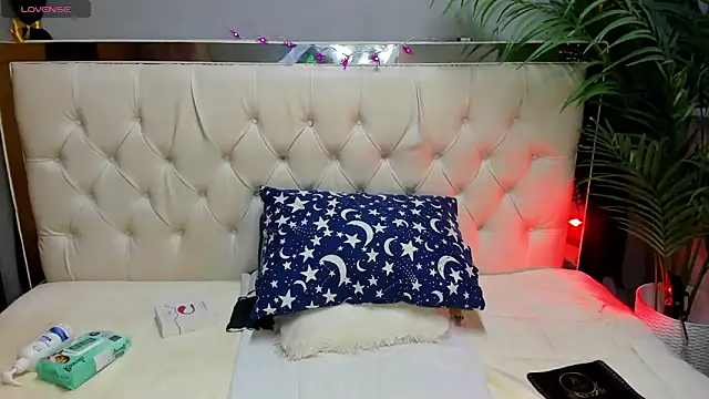 Snapshot of Aidan_twink chatting on October 30, 10:43 pm Aidan twink online show from October 30, 10:43 pm