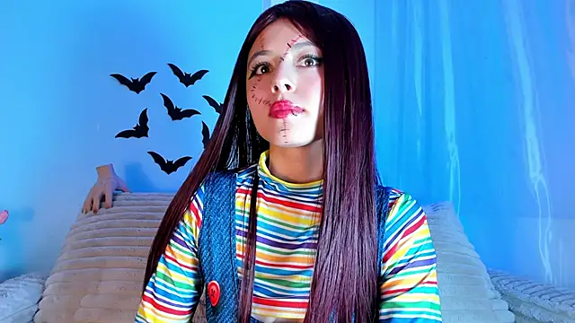 Snapshot of EmilyWithe chatting on October 20, 11:27 pm EmilyWithe online show from October 20, 11:27 pm