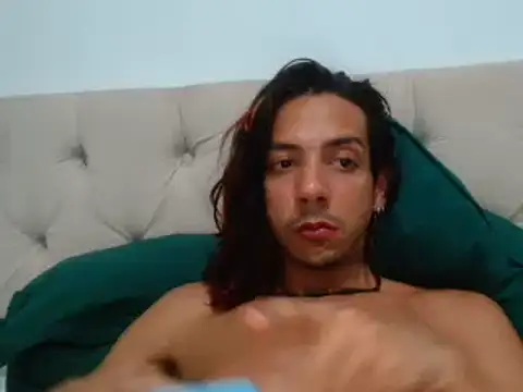 tayllorscott online show from January 25, 2:47 am