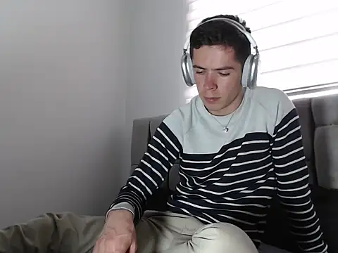 Snapshot of Eliantg chatting on December 28, 9:19 pm Eliantg online show from December 28, 9:19 pm