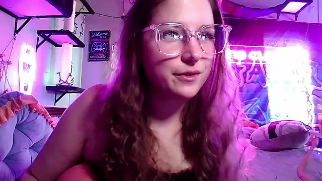 mirannacult online show from February 1, 9:19 pm