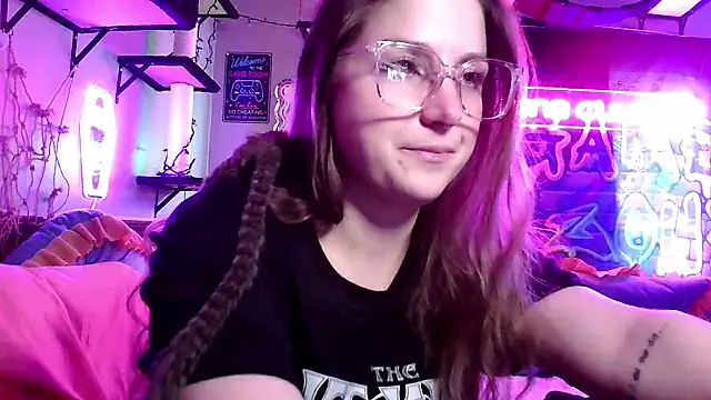 mirannacult online show from February 3, 7:42 pm