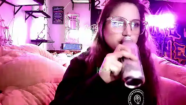 mirannacult online show from February 21, 6:07 am