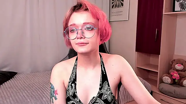 ohliva online show from December 7, 12:19 am