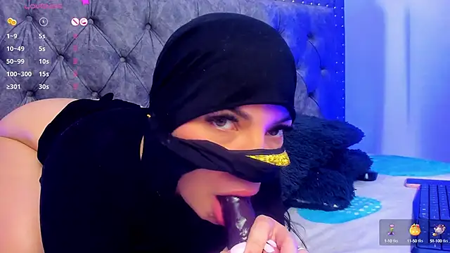 Snapshot of Layla_kaderr chatting on February 21, 5:56 am Layla kaderr online show from February 21, 5:56 am