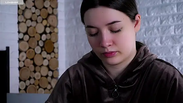 LowOncoming online show from April 13, 3:45 am