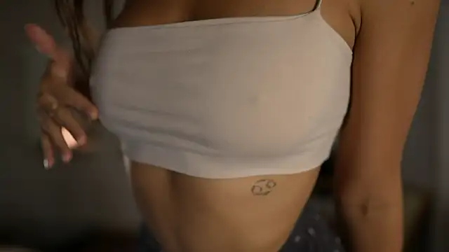 Snapshot of ValerieHill chatting on October 23, 3:28 am ValerieHill online show from October 23, 3:28 am