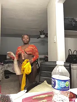 LillShayy online show from February 12, 8:40 pm