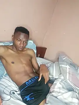 Snapshot of fireboyafrica chatting on December 4, 1:14 am fireboyafrica online show from December 4, 1:14 am