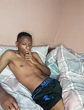 Snapshot of fireboyafrica chatting on December 20, 12:41 am fireboyafrica online show from December 20, 12:41 am