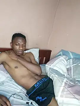 Snapshot of fireboyafrica chatting on December 20, 9:06 pm fireboyafrica online show from December 20, 9:06 pm