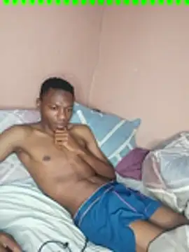 Snapshot of fireboyafrica chatting on February 9, 12:28 am fireboyafrica online show from February 9, 12:28 am