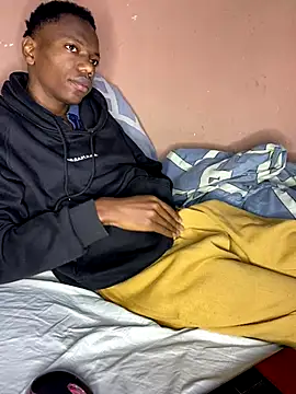 Snapshot of fireboyafrica chatting on September 13, 11:37 pm fireboyafrica online show from September 13, 11:37 pm