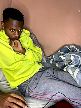 Snapshot of fireboyafrica chatting on September 29, 12:05 am fireboyafrica online show from September 29, 12:05 am