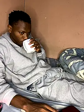 Snapshot of fireboyafrica chatting on October 7, 1:14 am fireboyafrica online show from October 7, 1:14 am