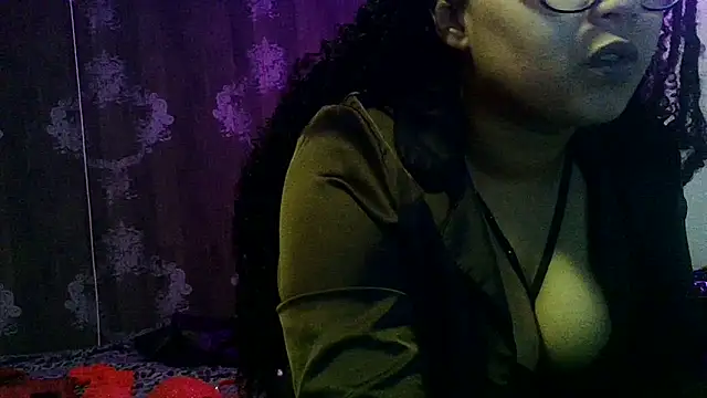 BaddieMelanie online show from February 9, 6:12 pm