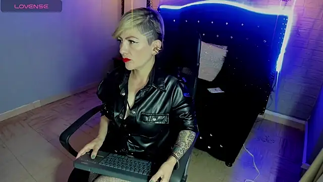 Maria fernandaxxx  online show from January 24, 10:30 pm