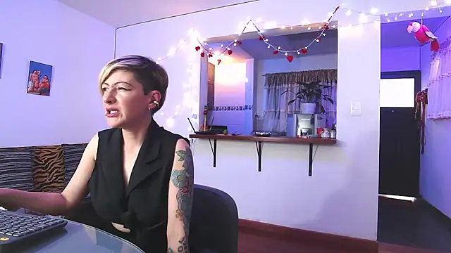 Maria fernandaxxx  online show from February 15, 3:39 pm