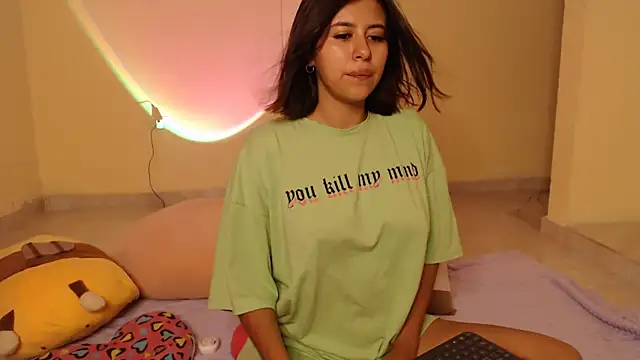 Snapshot of _maiahairy_ chatting on December 7, 10:17 pm maiahairy online show from December 7, 10:17 pm