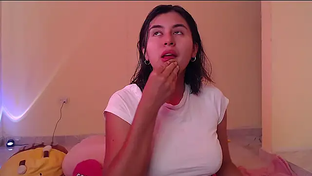 Snapshot of _maiahairy_ chatting on January 7, 9:35 pm maiahairy online show from January 7, 9:35 pm