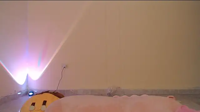 Snapshot of _maiahairy_ chatting on January 8, 3:40 am maiahairy online show from January 8, 3:40 am