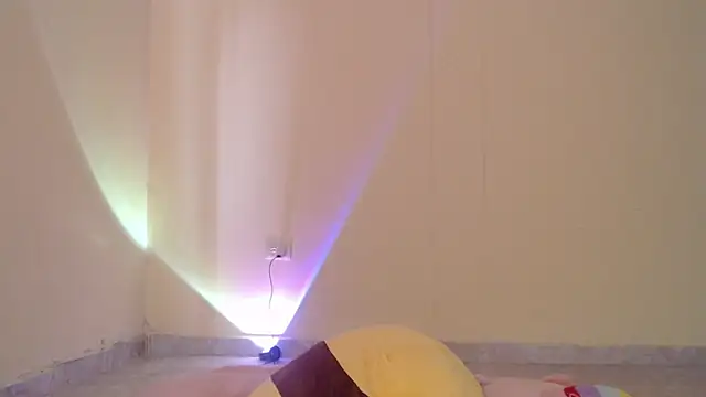 Snapshot of _maiahairy_ chatting on February 10, 3:10 pm maiahairy online show from February 10, 3:10 pm