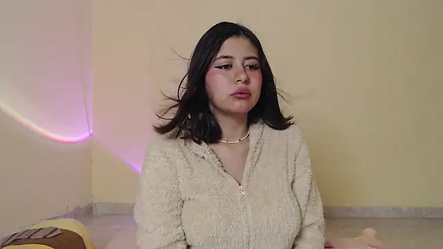 Snapshot of _maiahairy_ chatting on February 25, 1:06 pm maiahairy online show from February 25, 1:06 pm