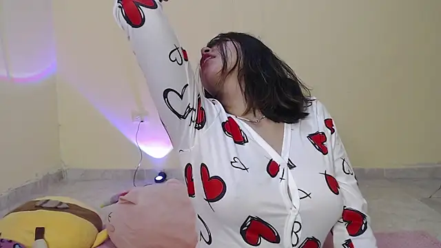 Snapshot of _maiahairy_ chatting on February 27, 1:28 pm maiahairy online show from February 27, 1:28 pm