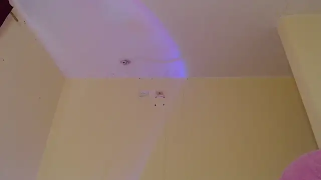 Snapshot of _maiahairy_ chatting on March 18, 4:15 pm maiahairy online show from March 18, 4:15 pm