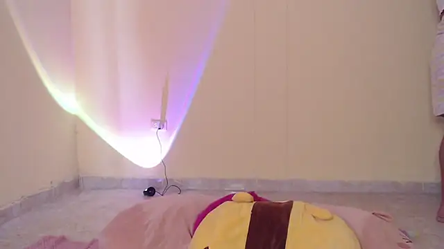 Snapshot of _maiahairy_ chatting on March 19, 4:24 pm maiahairy online show from March 19, 4:24 pm