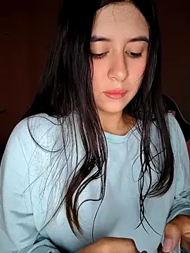  maiahairy  online show from December 13, 10:04 pm