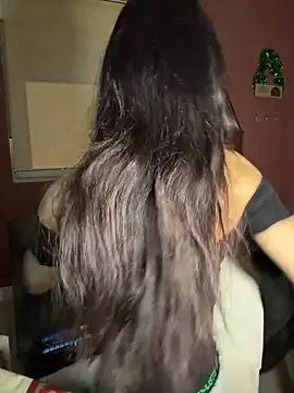 Snapshot of SOFIASWEETSECRETT chatting on January 7, 5:21 am SOFIASWEETSECRETT online show from January 7, 5:21 am