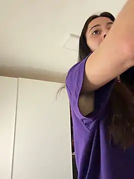 Snapshot of SOFIASWEETSECRETT chatting on February 9, 10:19 am SOFIASWEETSECRETT online show from February 9, 10:19 am