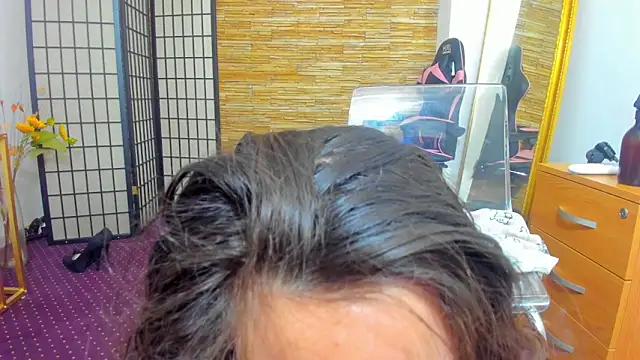 Snapshot of AishaRouhi chatting on February 28, 4:57 am AishaRouhi online show from February 28, 4:57 am