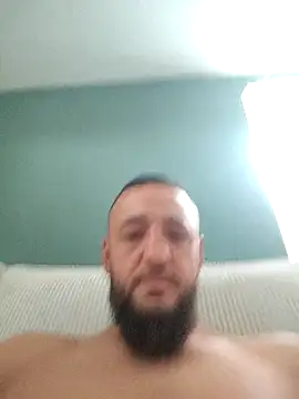 Reeeks69 online show from April 12, 11:15 am