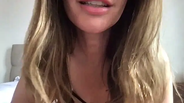 paolajonez online show from December 30, 3:24 pm