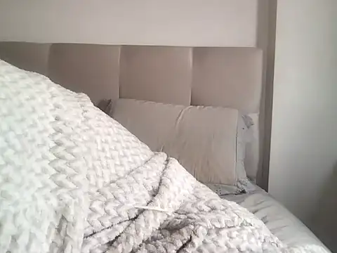 Snapshot of paolajonez chatting on August 4, 4:53 pm paolajonez online show from August 4, 4:53 pm