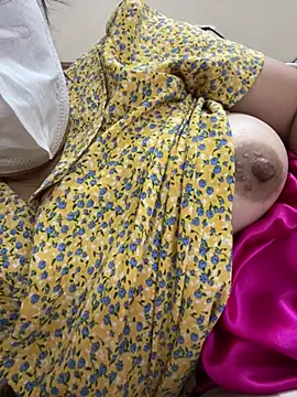 Hachi Sweetbabie  online show from March 22, 9:34 am