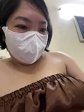Hachi Sweetbabie  online show from June 9, 10:49 am