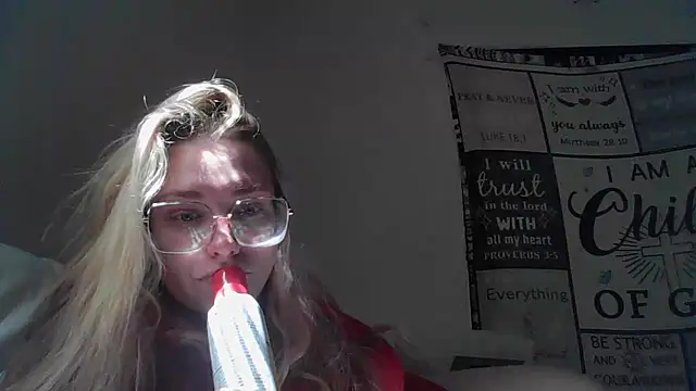 Lalalynn online show from April 21, 8:34 pm